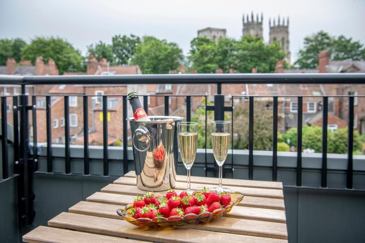 The Quadrant - The Carillon Suite York Eksteriør bilde